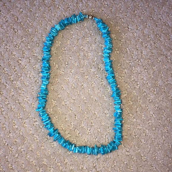 Jewelry - Blue shell necklace!!